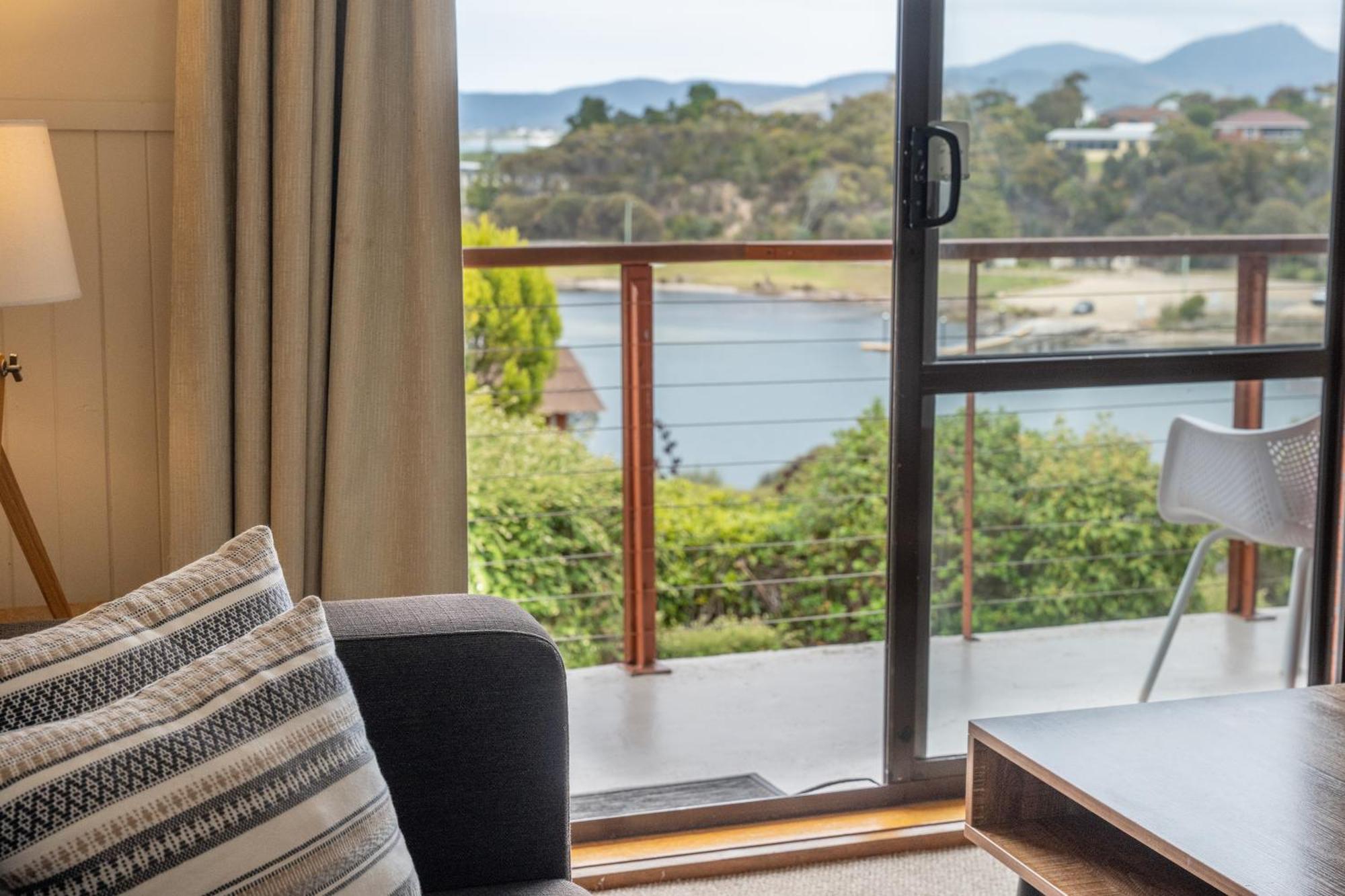 Blue Seas Holiday Villas Scamander Ngoại thất bức ảnh